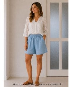 Luna denimshorts fra Janne K – lyseblå tencel shorts