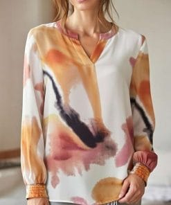 9781 Bluse fra Vanting – Smuk Bluse med Kunstnerisk Print