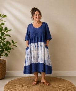 Azur kjole fra Janne K – plus size kjole med batikprint
