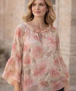 Chiffonbluse med rosa blomster fra Janne K.