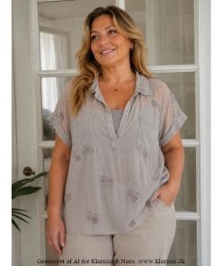 Flora Mist bluse fra New Collection. Grå