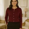 Fri cardigan fra Ofelia. Bordeaux.