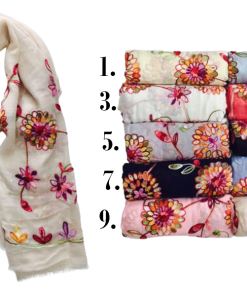Tørklæde med broderede blomster. Pippi Fashion